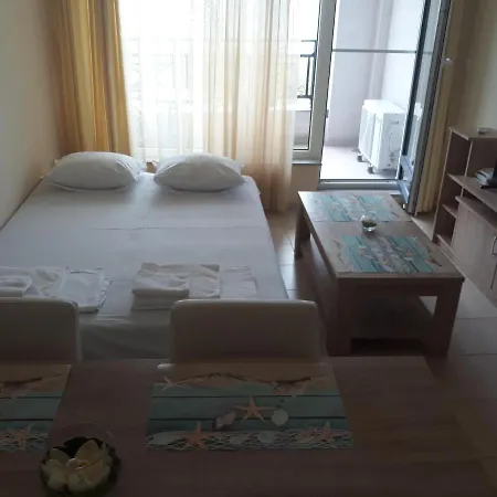 Apartment таня 8 *