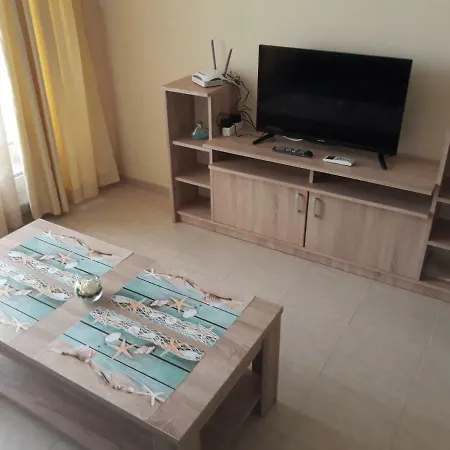 таня 8 Apartment Pomorie